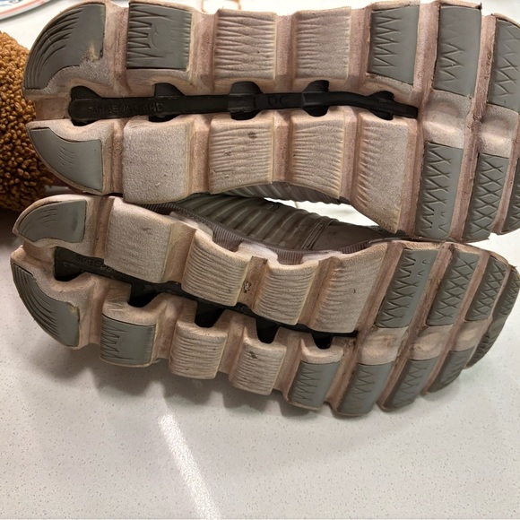 Women’s On Cloud Running Shoes - Picture 5 of 7